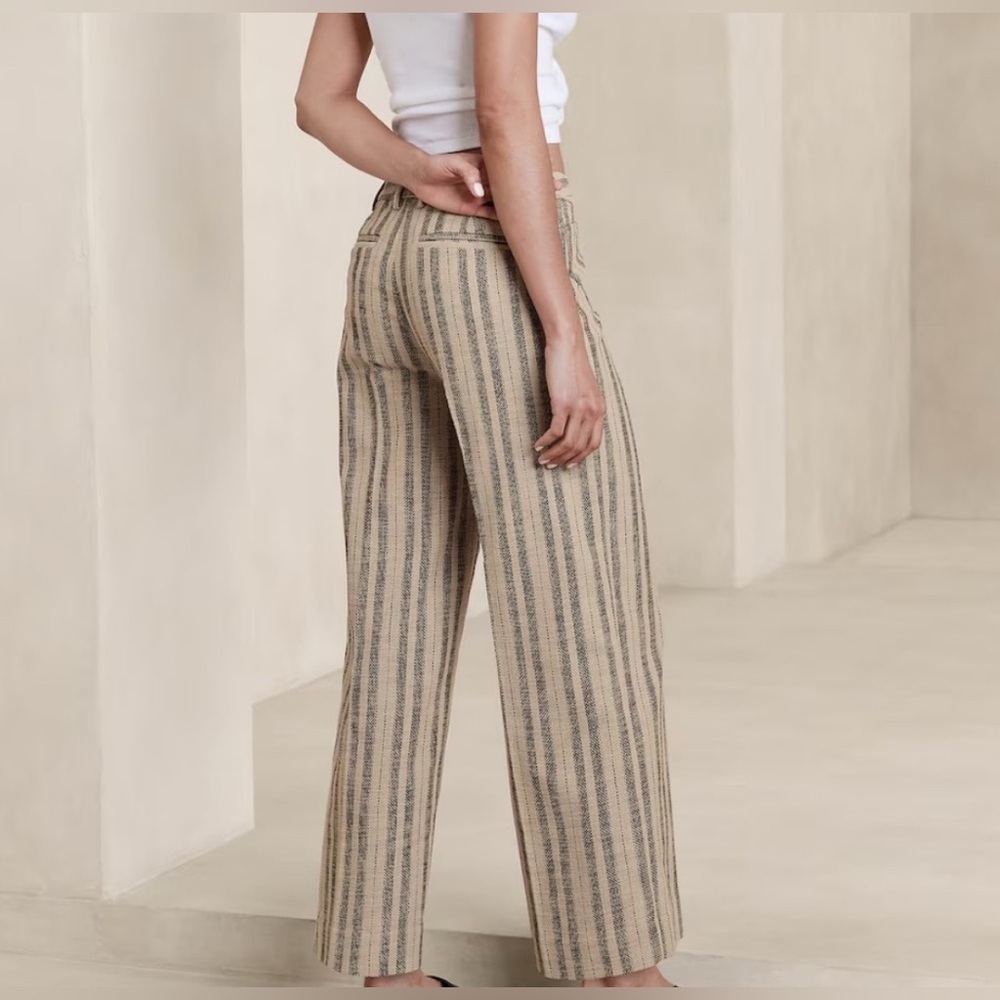Banana Republic Black Pinstripe Straight Leg Trousers 10 Careerwear timeless